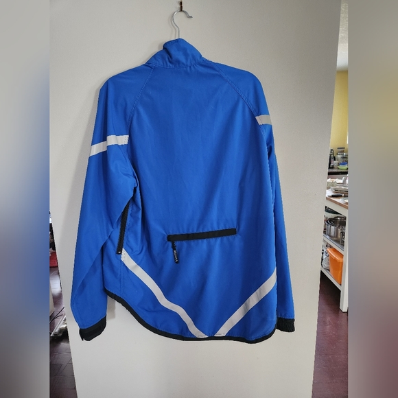 Running room jacket - Picture 2 of 3